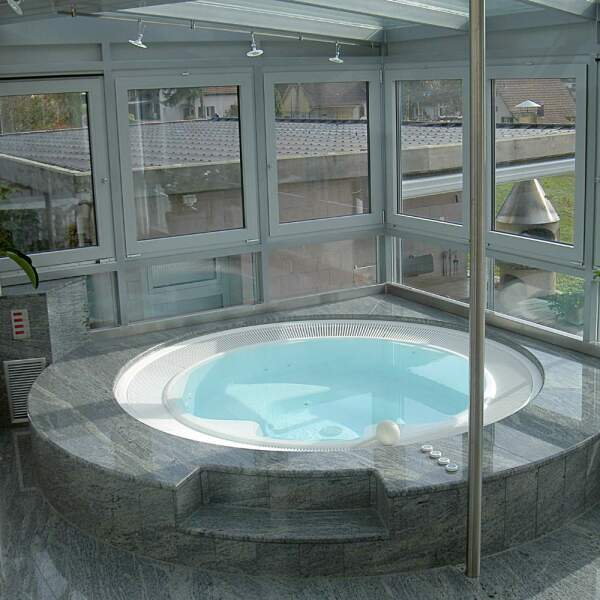 Whirlpool round installation | RivieraPool Roman